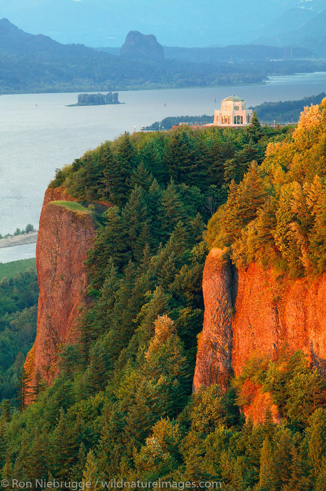 vista-house-columbia-river-gorge-national-scenic-area-oregon-ron