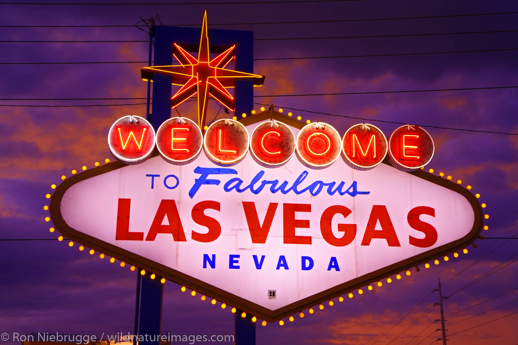 Las Vegas Welcome Sign | Photos by Ron Niebrugge