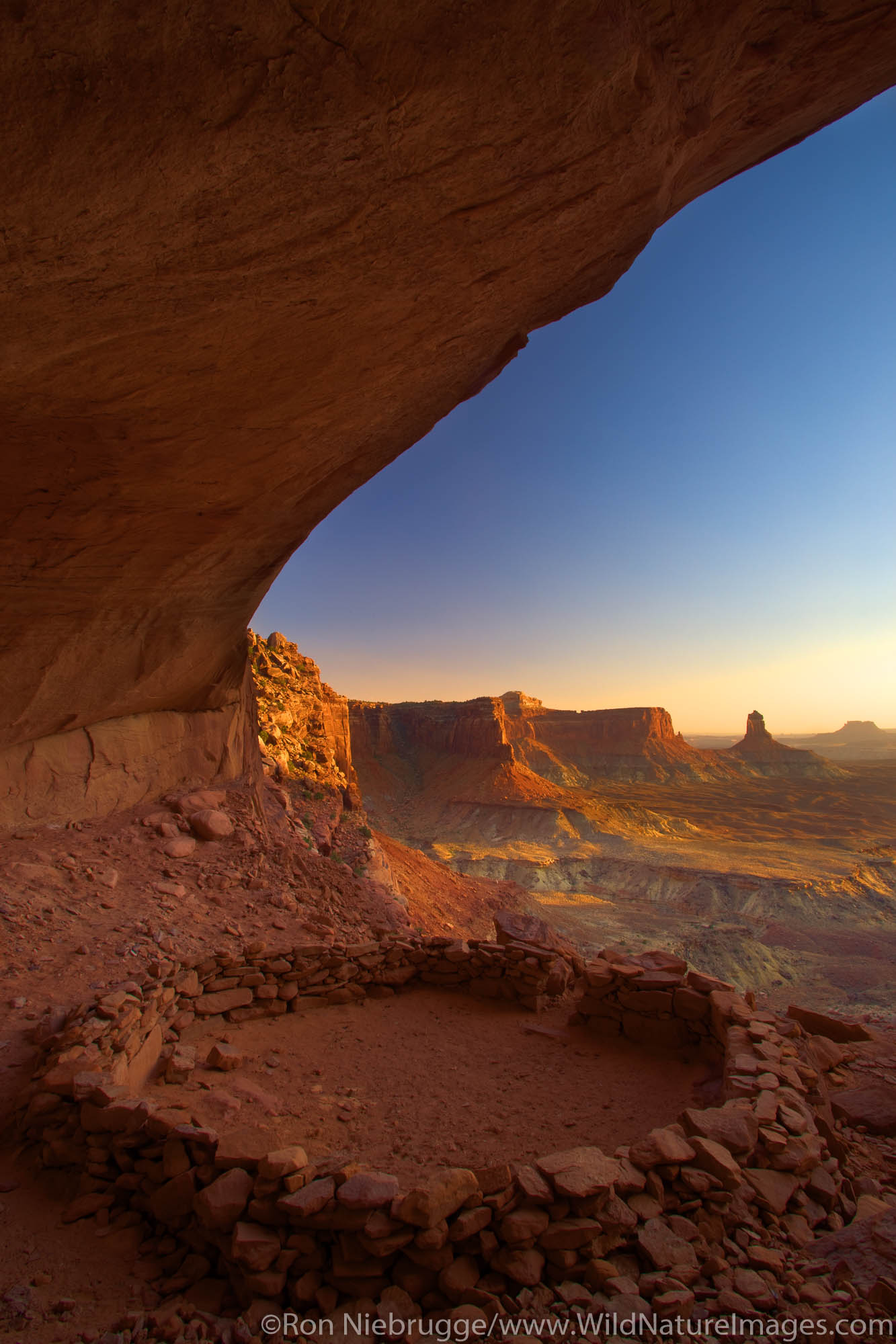 False Kiva | Canyonlands National Park, Utah. | Photos By Ron Niebrugge