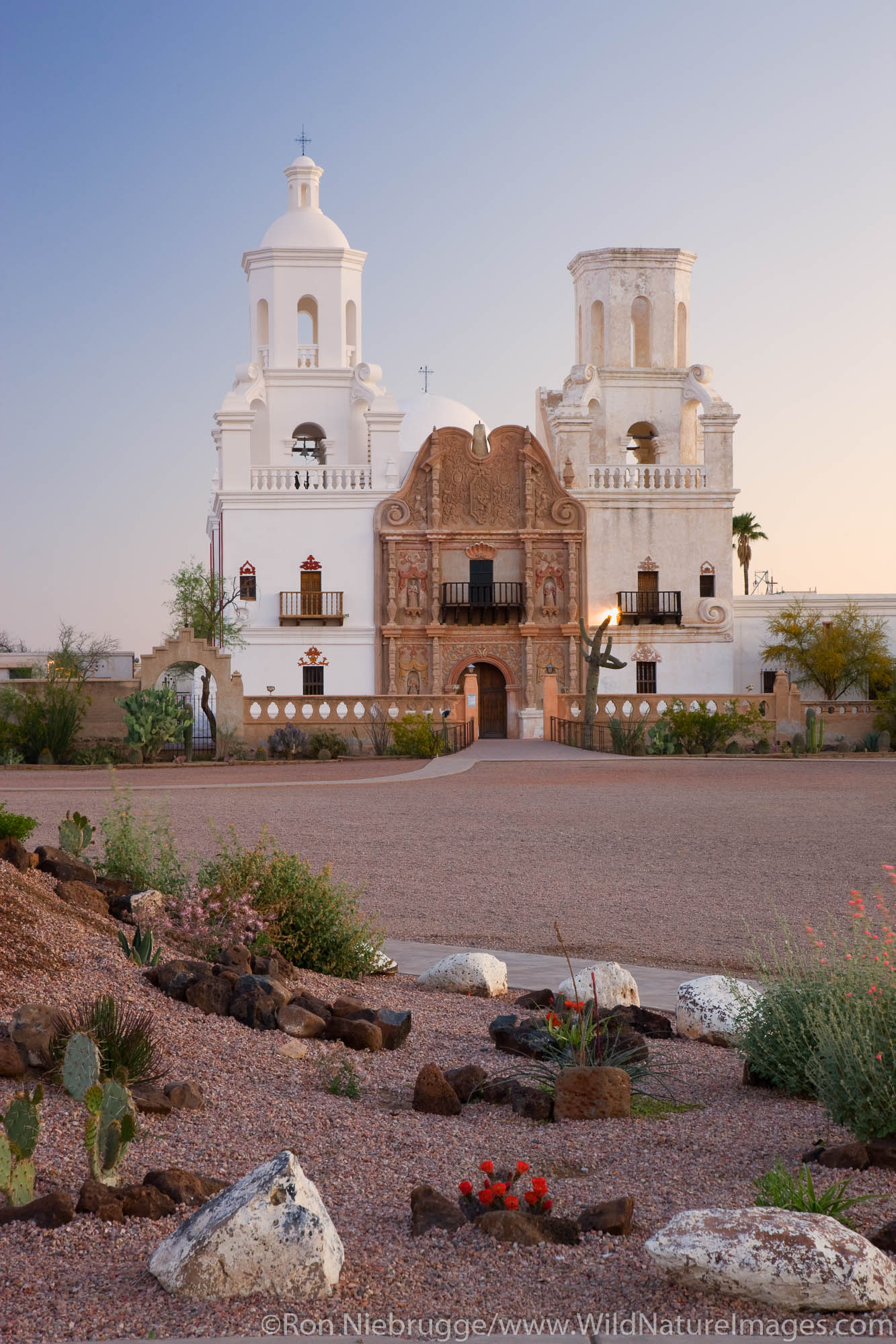 Mission San Xavier del Bac | Photos by Ron Niebrugge