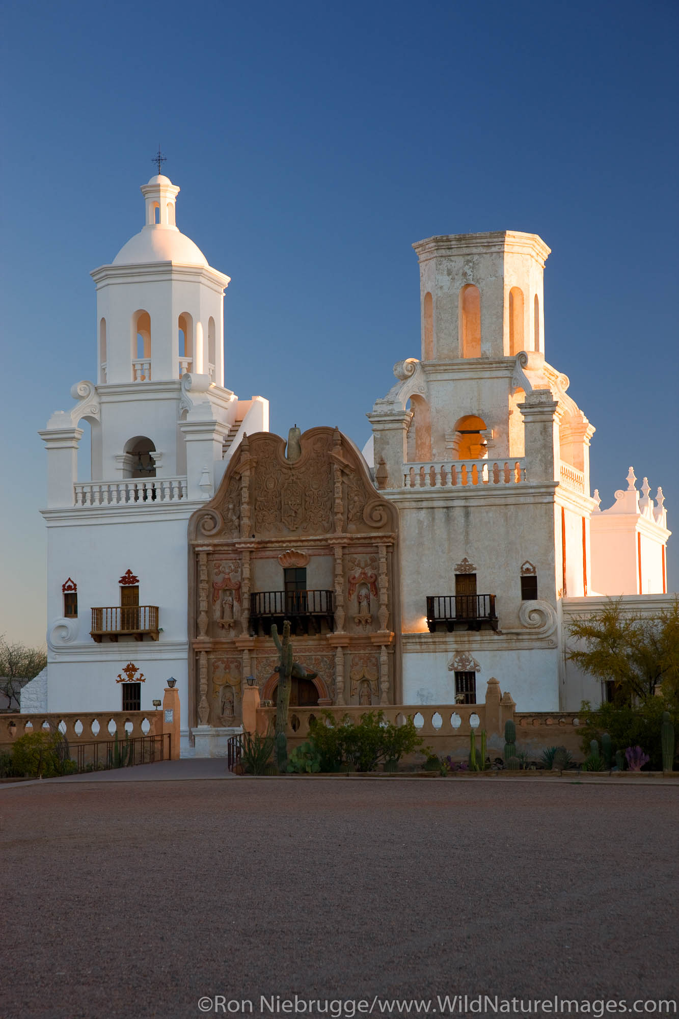 Mission San Xavier del Bac | Photos by Ron Niebrugge