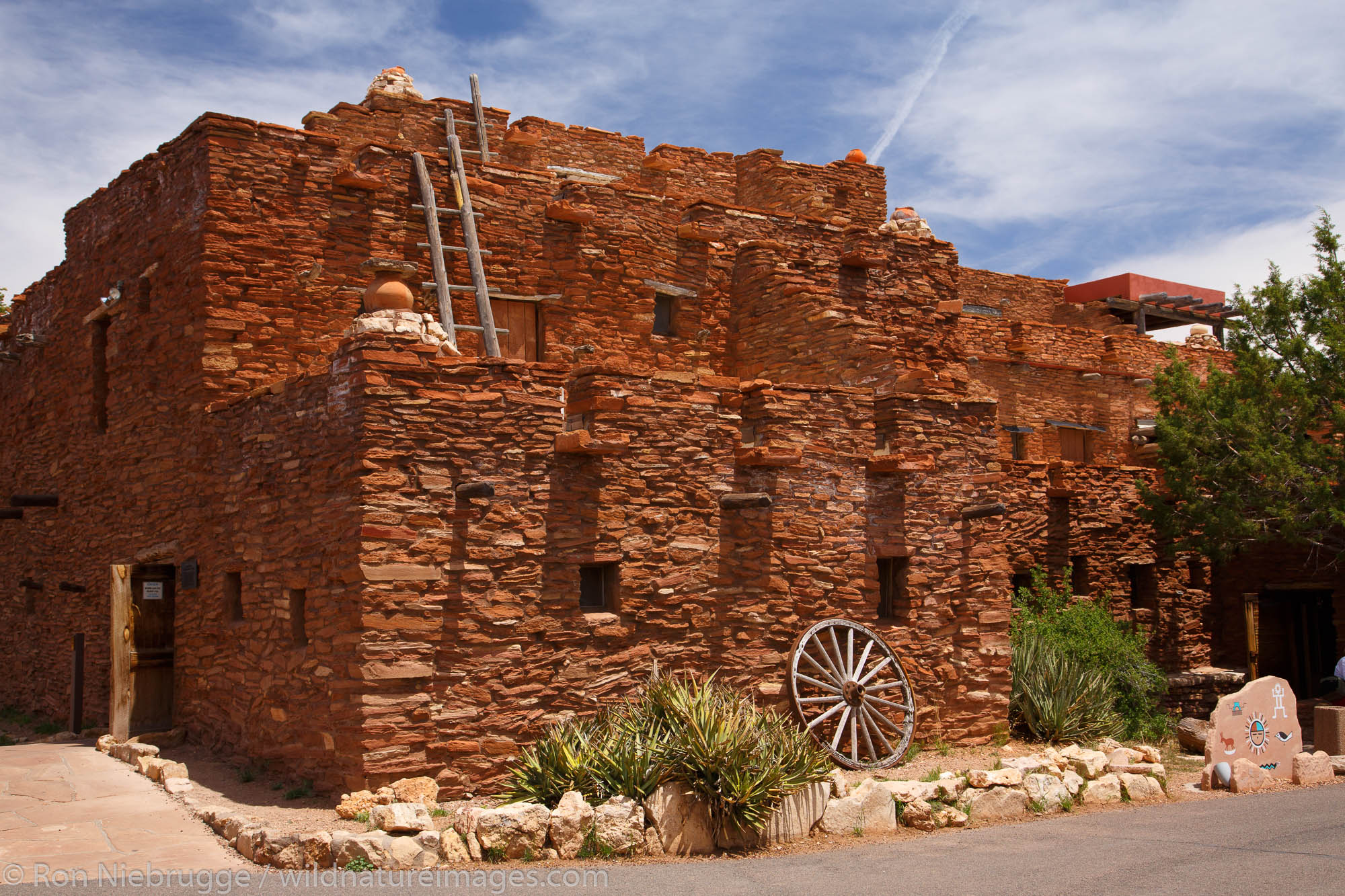 hopi-house-photos-by-ron-niebrugge