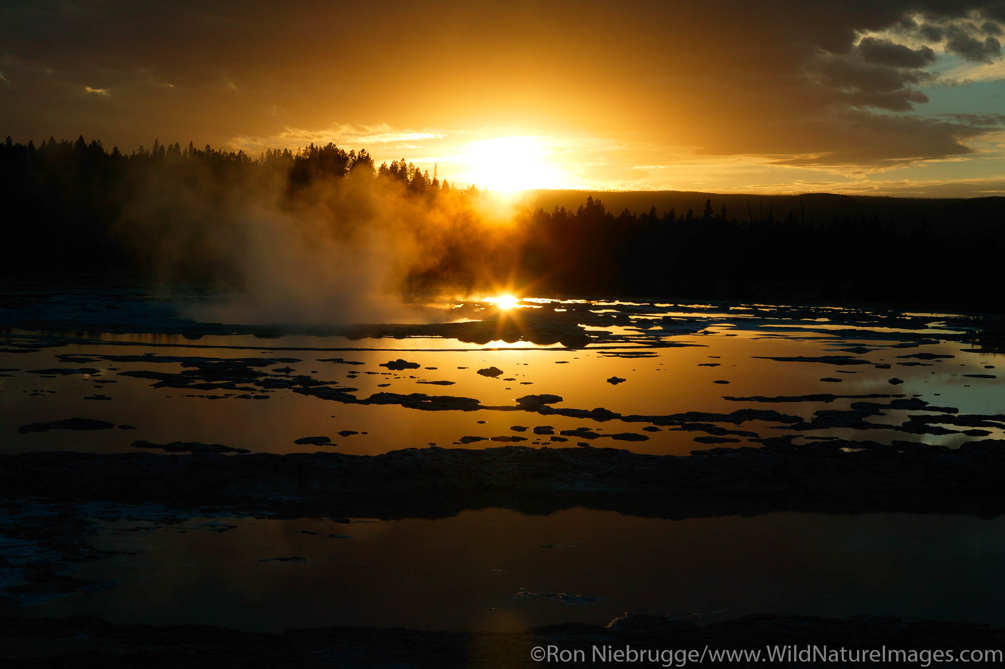 great-fountain-geyser-photos-by-ron-niebrugge